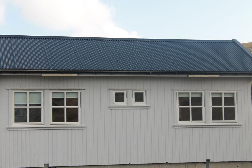 Kristjanshavn Hotel Mithvagur ภายนอก รูปภาพ